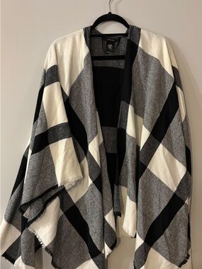 RW&CO. Plaid Cardi Poncho